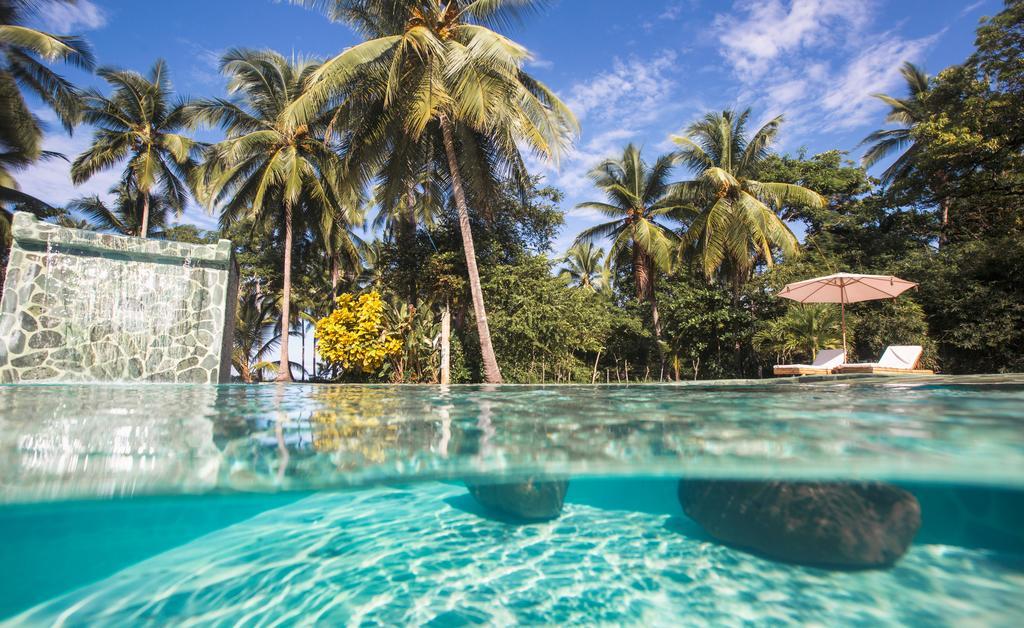 Clandestino Beach Resort Parrita Exteriör bild