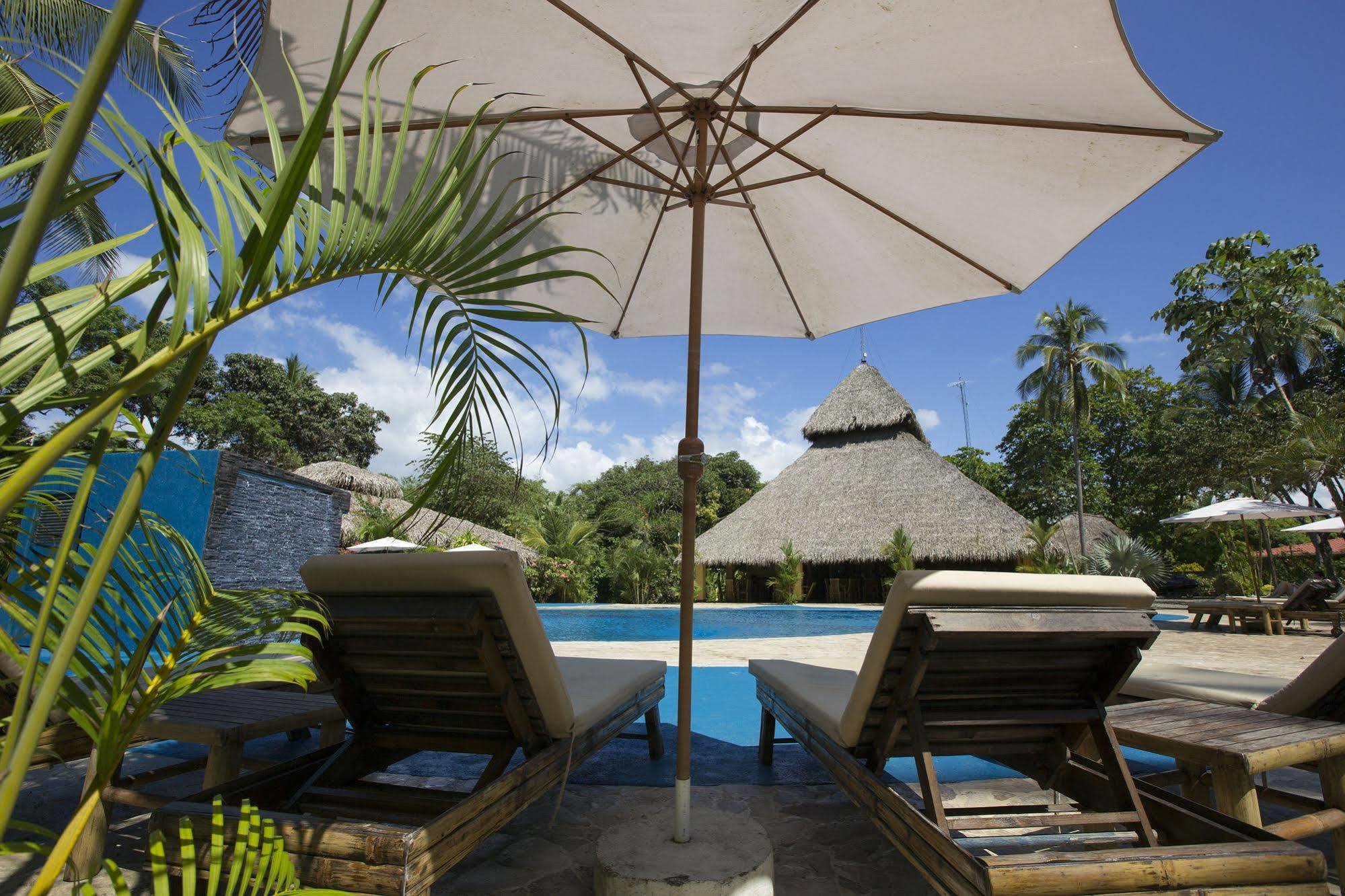 Clandestino Beach Resort Parrita Exteriör bild
